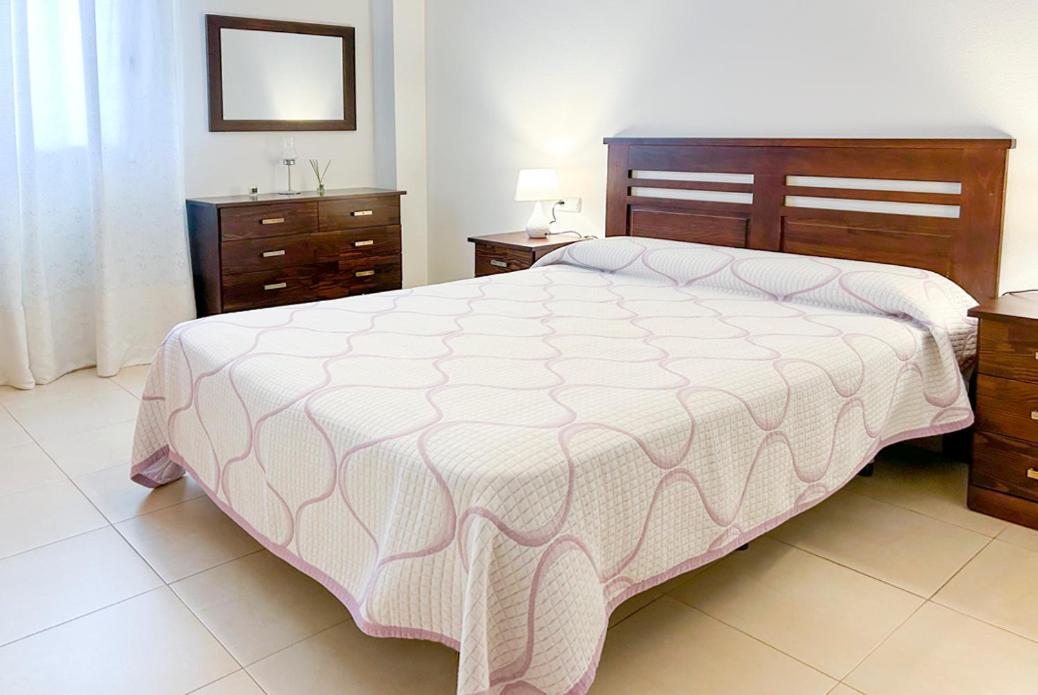 Piso Bajo 3 Habitaciones 2 Banos Y Gran Terraza دينايا المظهر الخارجي الصورة